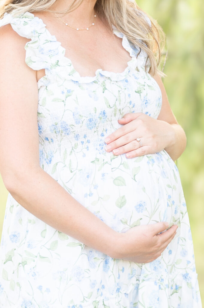 Belly picture by Raleigh Newborn Photographer 